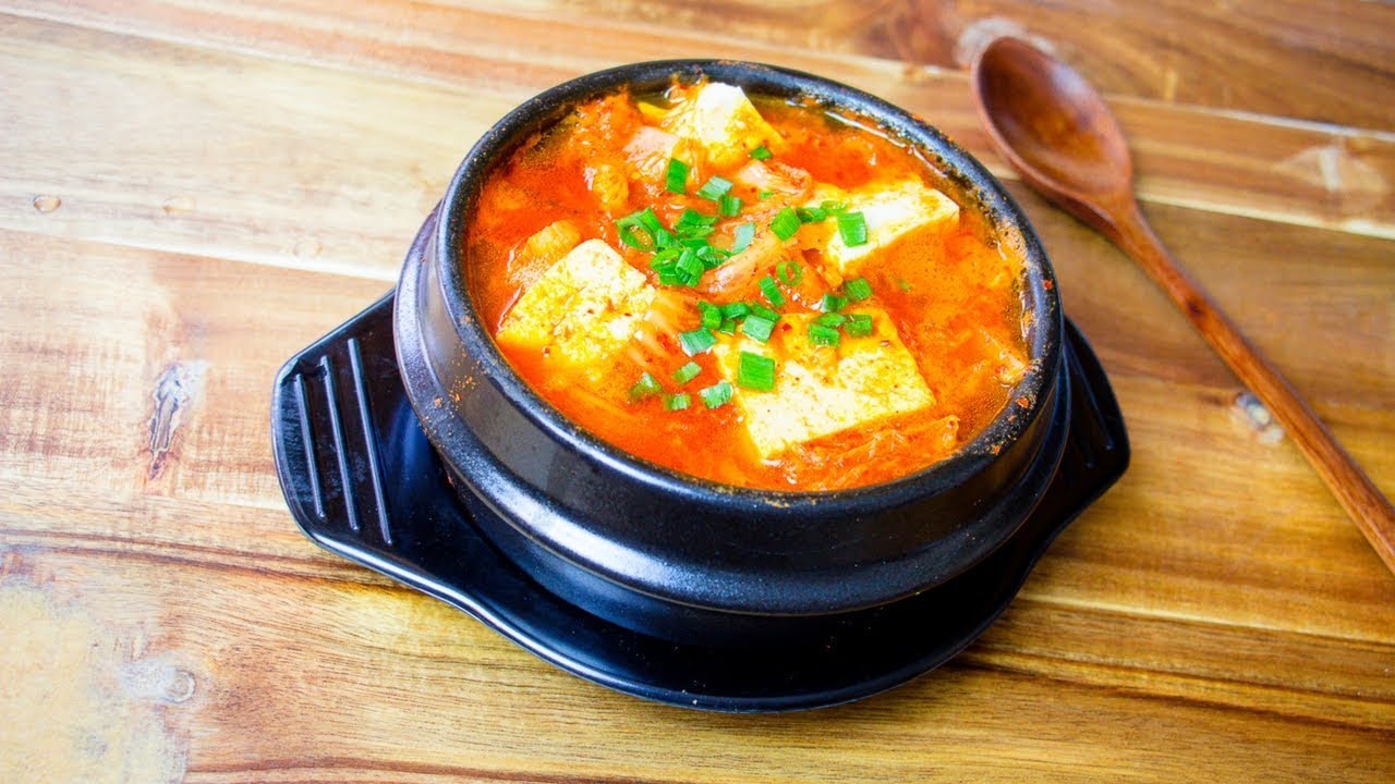 Kimchi Stew with Tuna (Kimchi Jjigae)